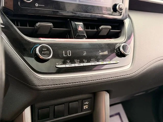 Used 2022 Red Toyota LE image 19