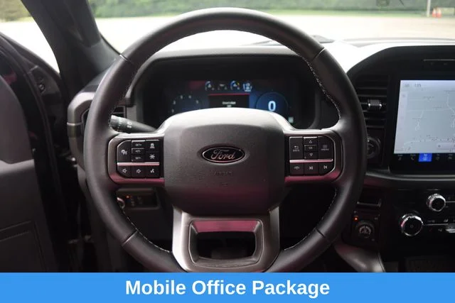 Used 2024 Black Ford XLT image 4