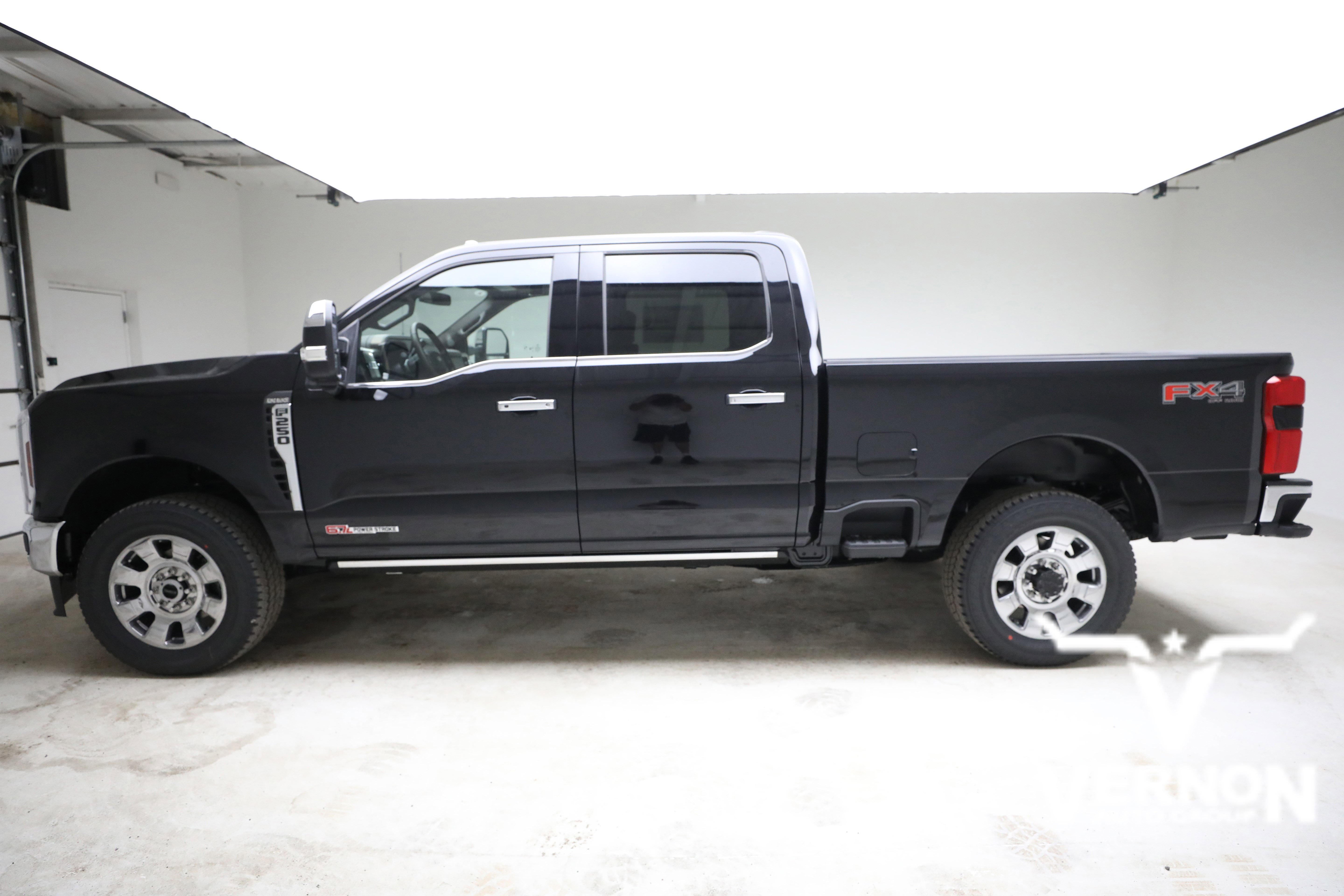 New 2026 Agate Black Metallic Ford  image 2