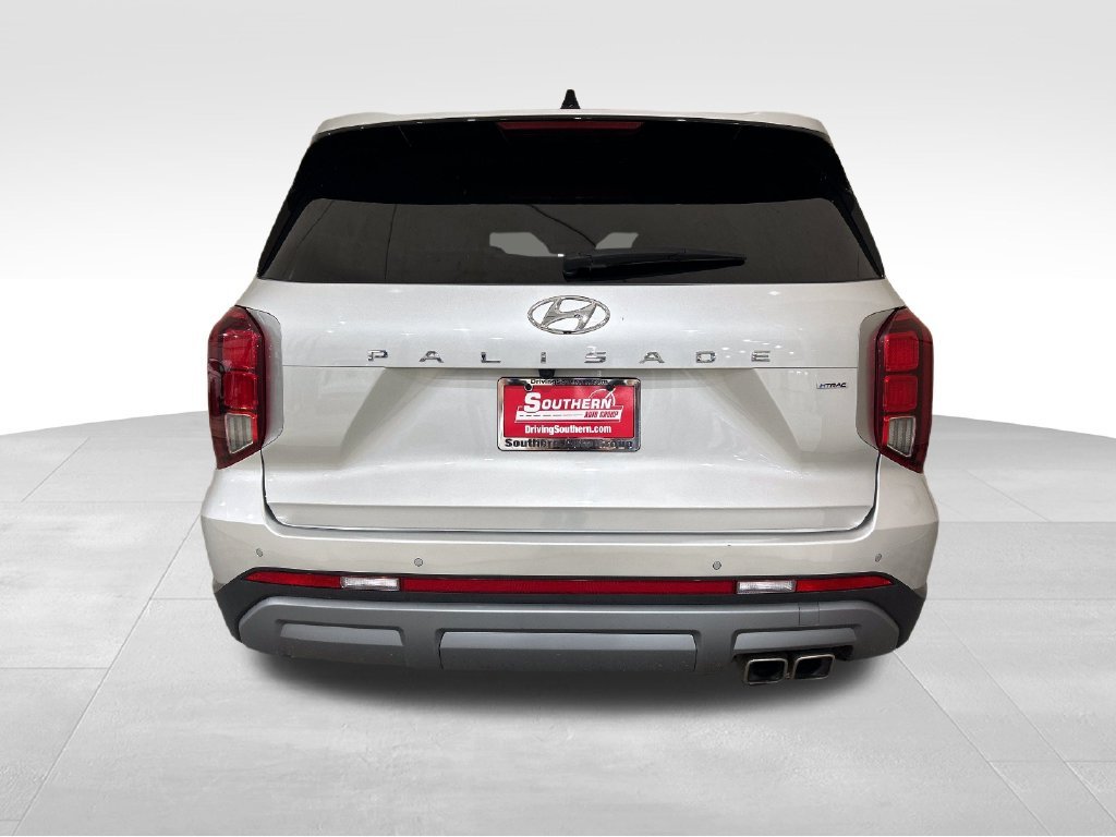 Used 2024 Silver Hyundai SEL image 4
