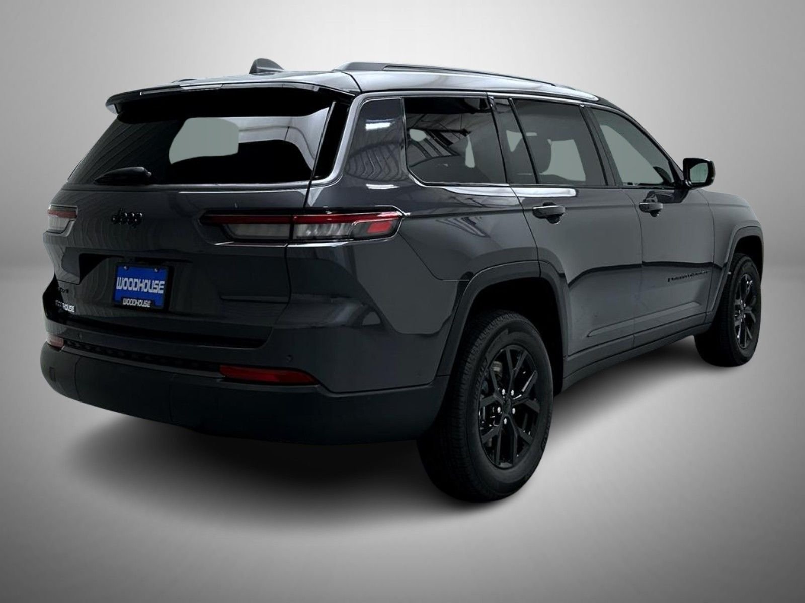 New 2026 Baltic Gray Metallic Clear-Coat Exterior Paint Jeep Altitude image 5