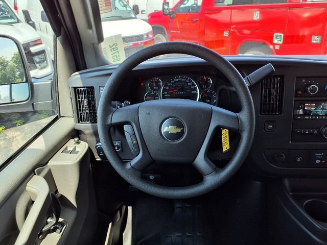 2025 Chevrolet Express Cargo Work Van - Photo 13