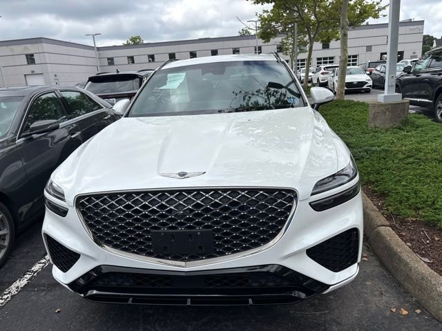 Used 2023 White Genesis 3.5T Sport image 3