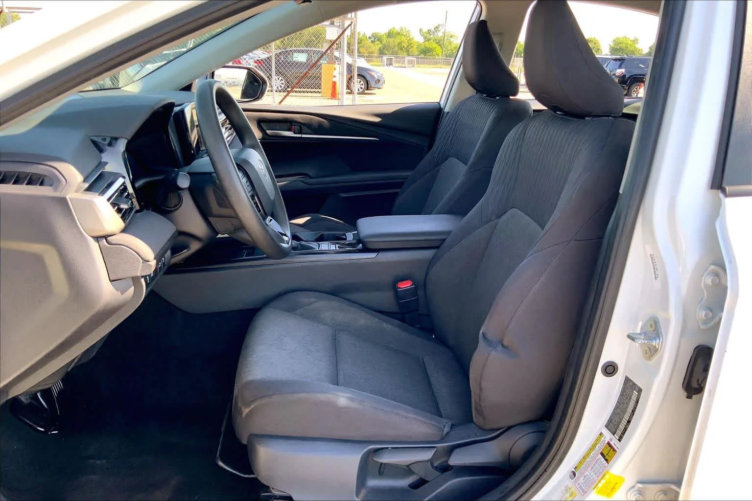 Used 2025 Ice Cap Toyota LE image 8