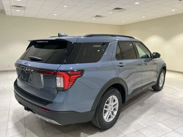 New 2026 Vapor Blue Metallic Ford Active image 5