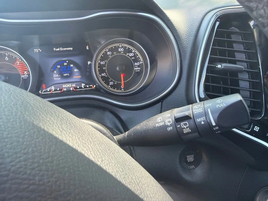 Used 2019 Gray Jeep Limited image 35