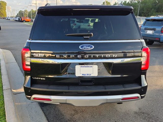 Used 2024 Black Ford Limited image 11