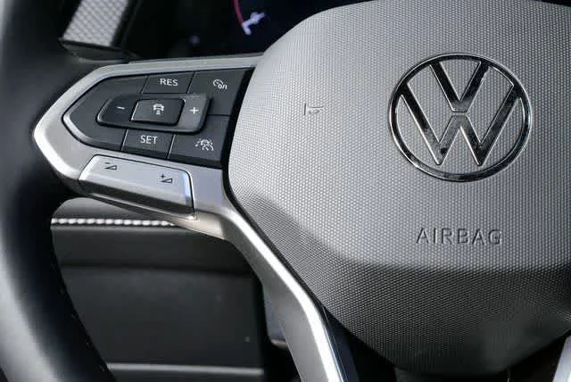 2026 Volkswagen Atlas Cross Sport SEL Premium R-LINE - Photo 12