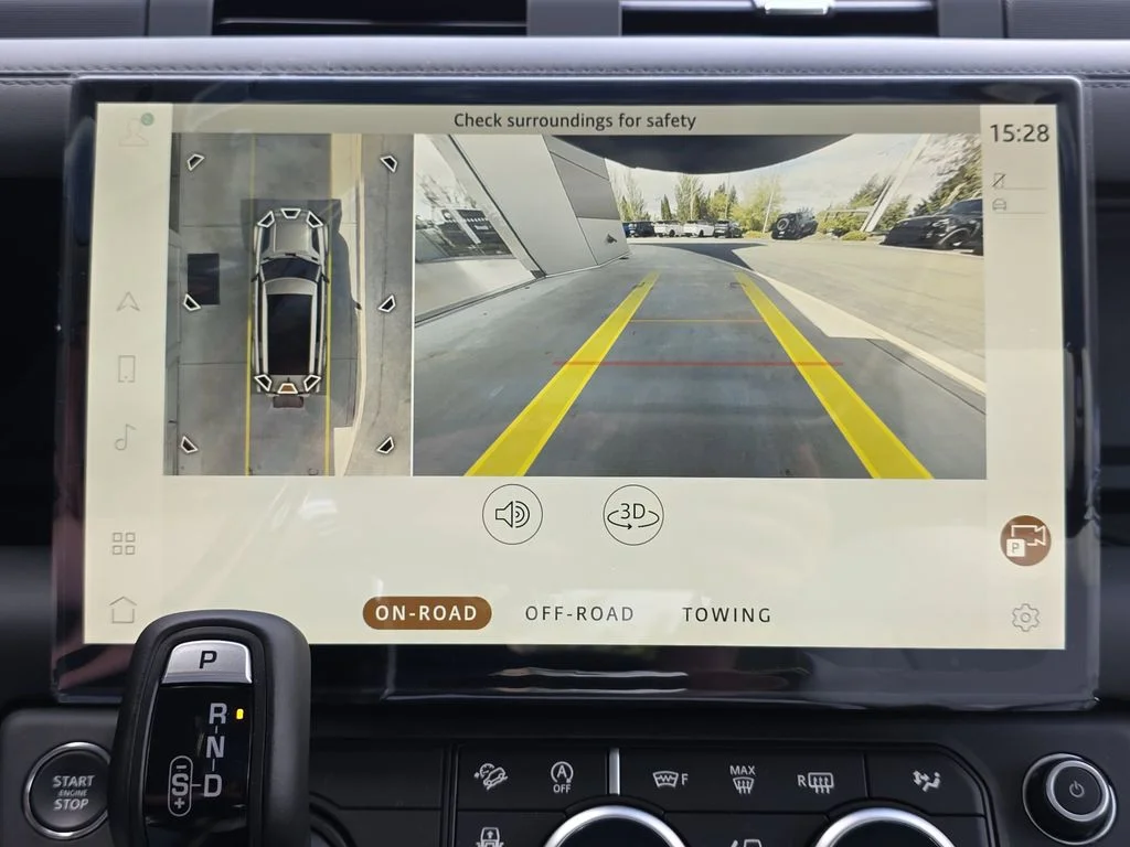 New 2026 Woolstone Green LAND ROVER X-Dynamic SE image 23