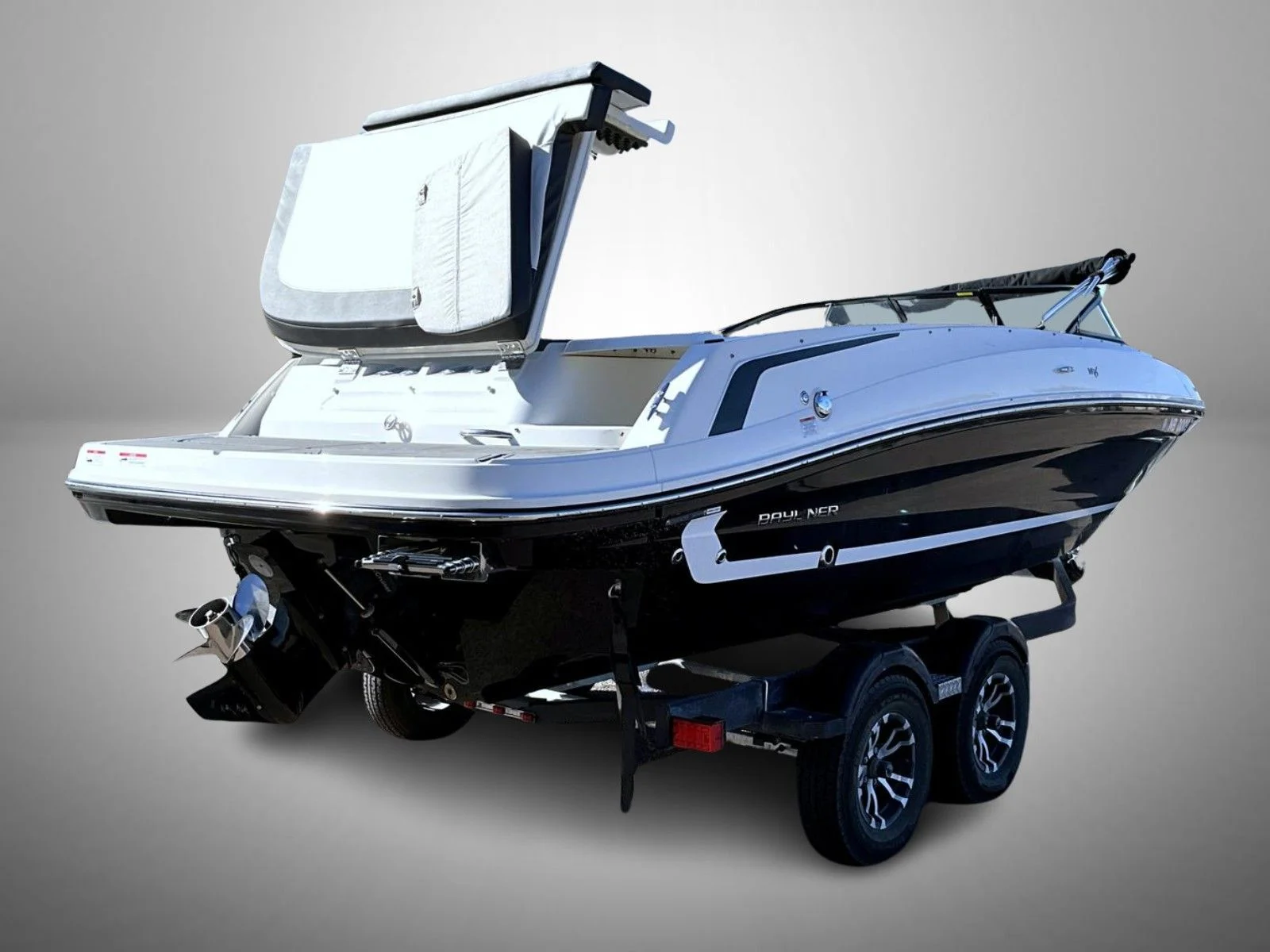 Used 2020 Black Bayliner Boat image 5