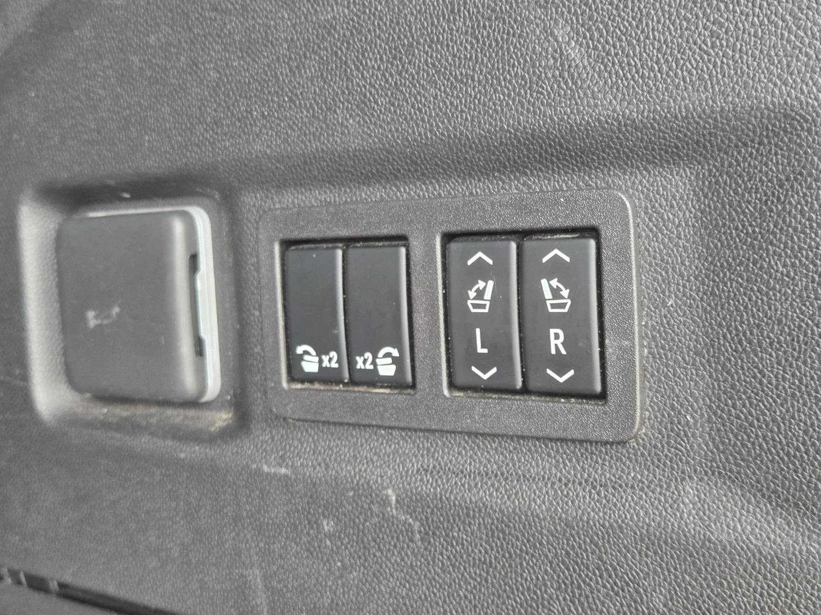 2023 Chevrolet Tahoe Premier - Photo 13