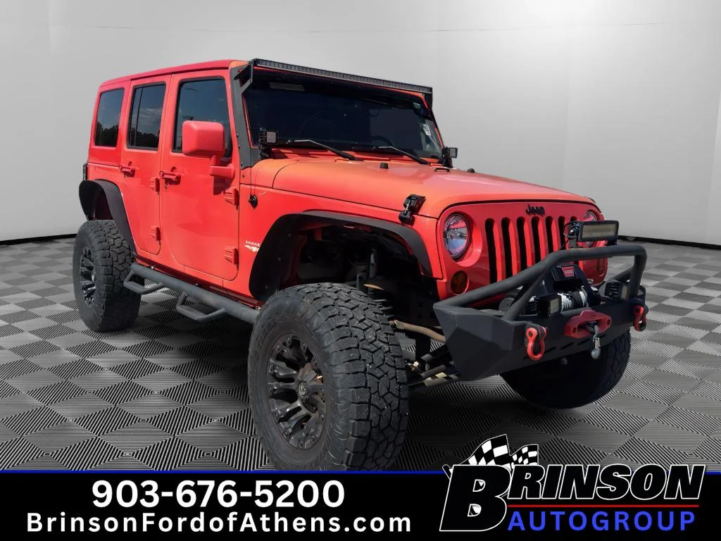 Used 2013 Rock Lobster Clearcoat Jeep Sahara image 3