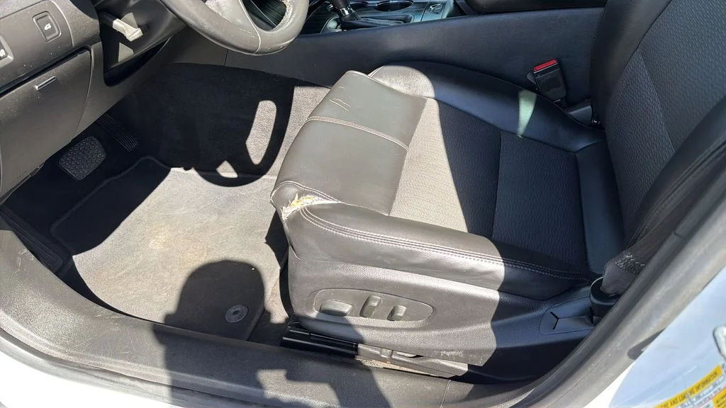 Used 2017 White Chevrolet LT image 18