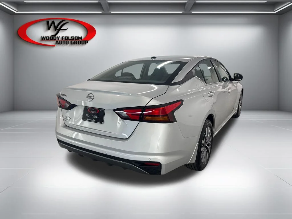 New 2026 Brilliant Silver Metallic Nissan SV image 6