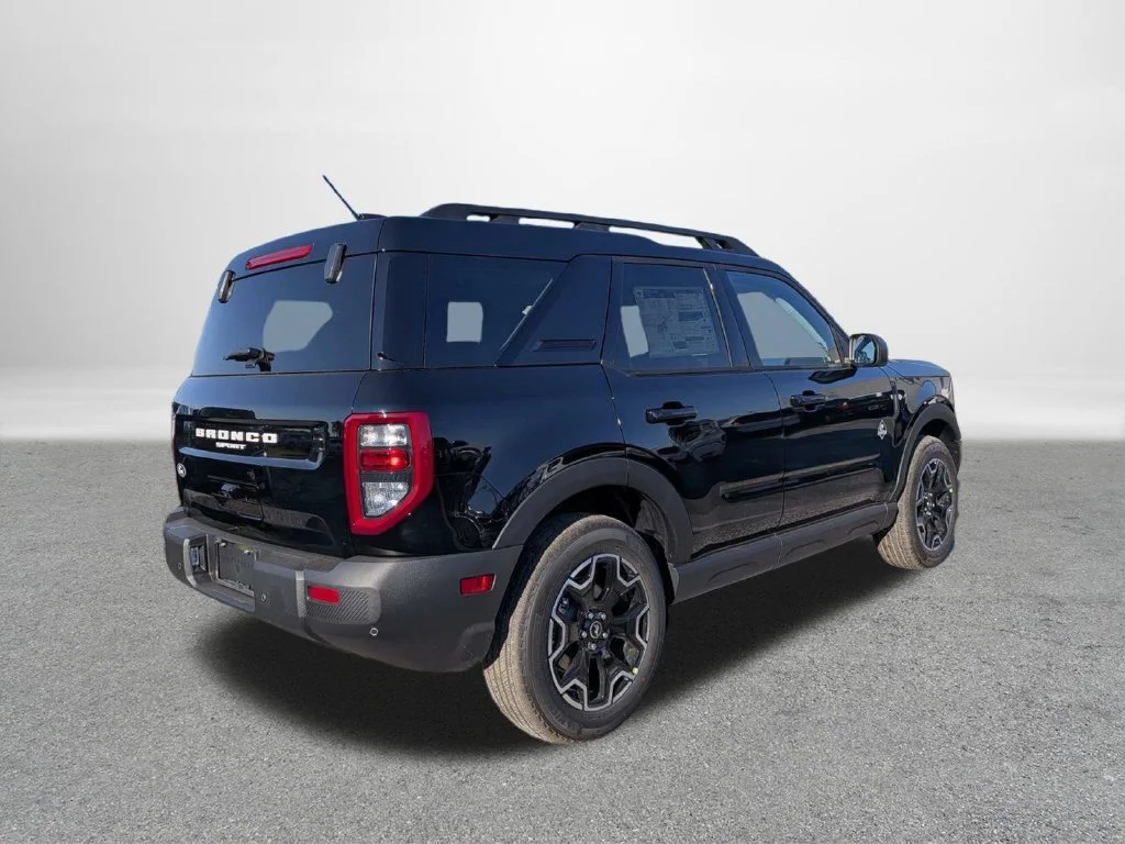 New 2026 Shadow Black Ford Outer Banks® image 3