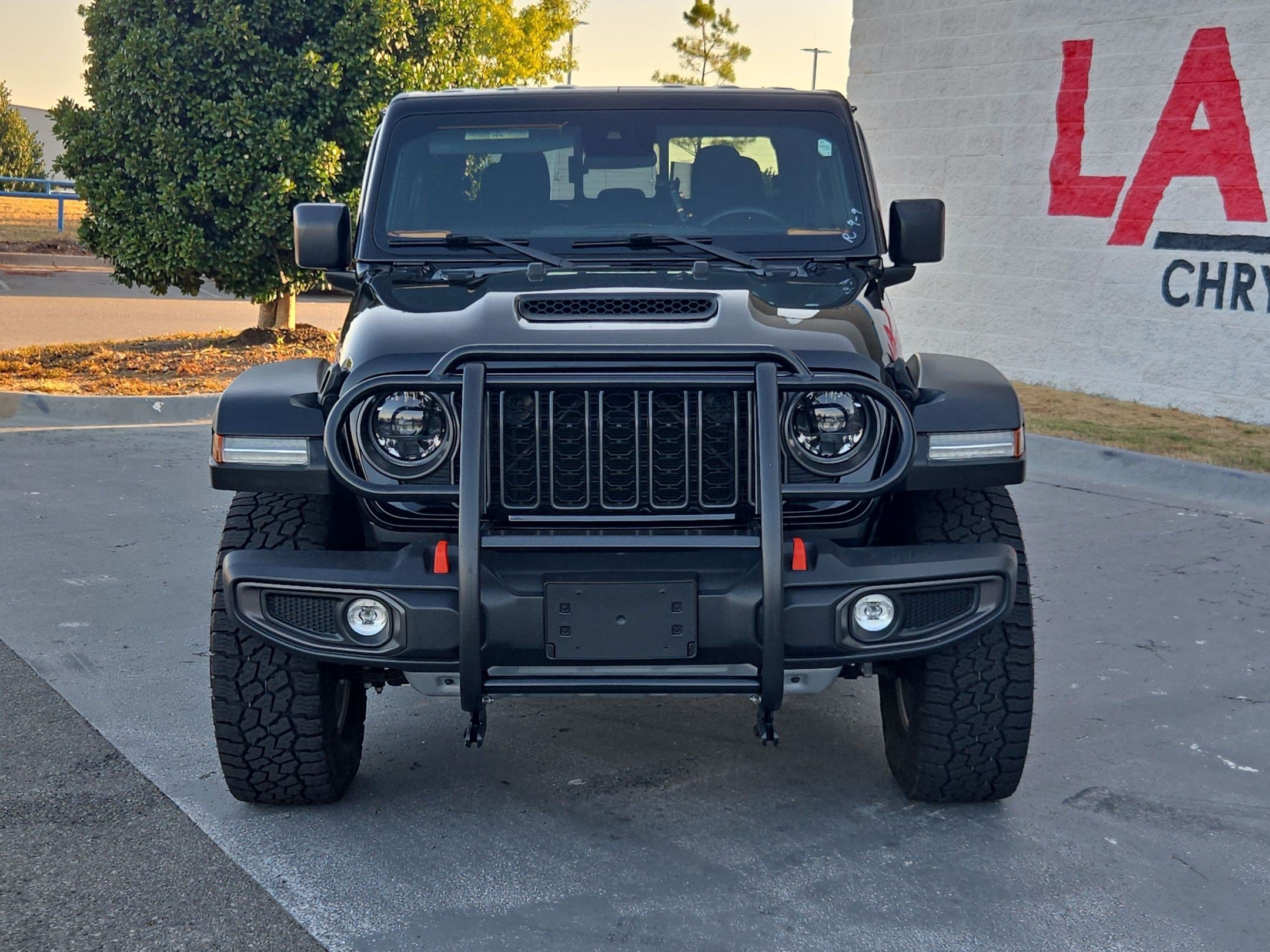 Used 2024 Jeep Gladiator Mojave with VIN 1C6JJTEG5RL121053 for sale in Little Rock