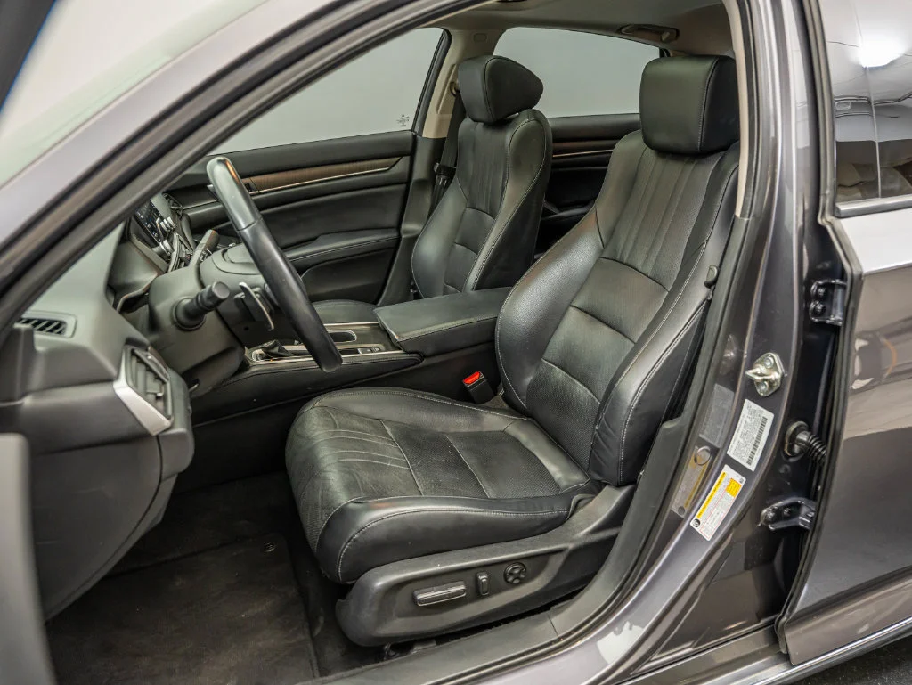 Used 2018 Gray Honda Touring image 22