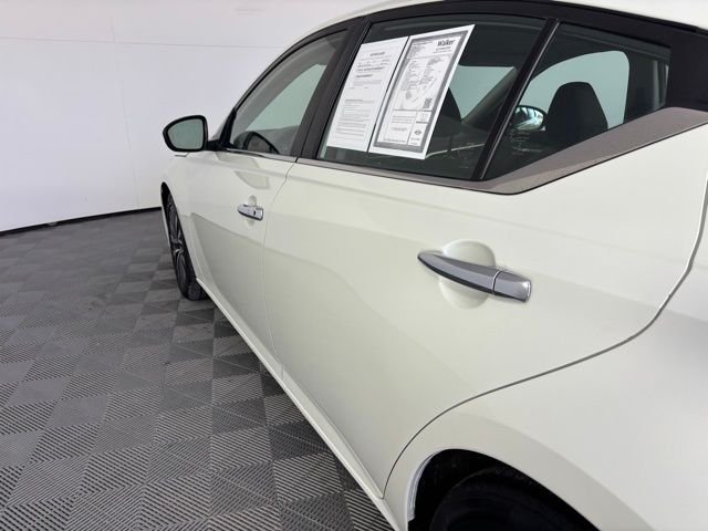 Used 2023 White Nissan 2.5 SV image 10