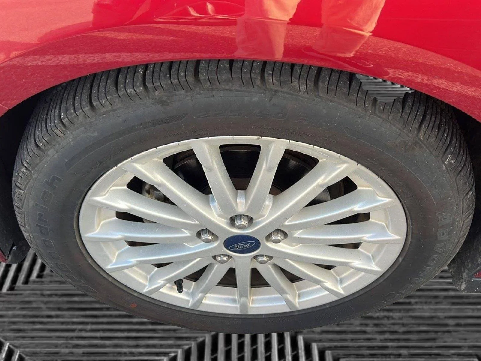 Used 2015 Ruby Red Metallic Tinted Clearcoat Ford SEL image 7