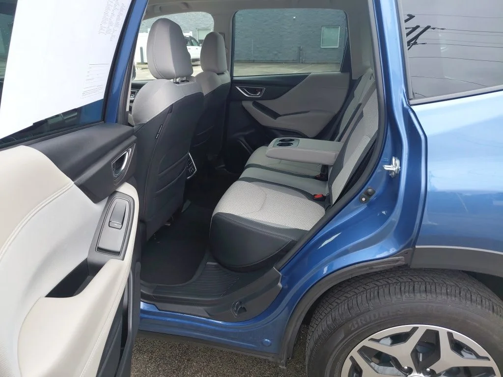 Used 2023 Horizon Blue Pearl Subaru Premium image 22