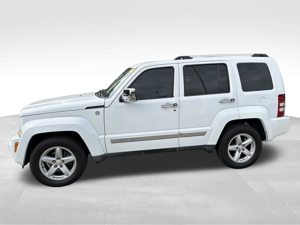 Used 2012 White Jeep Limited image 2