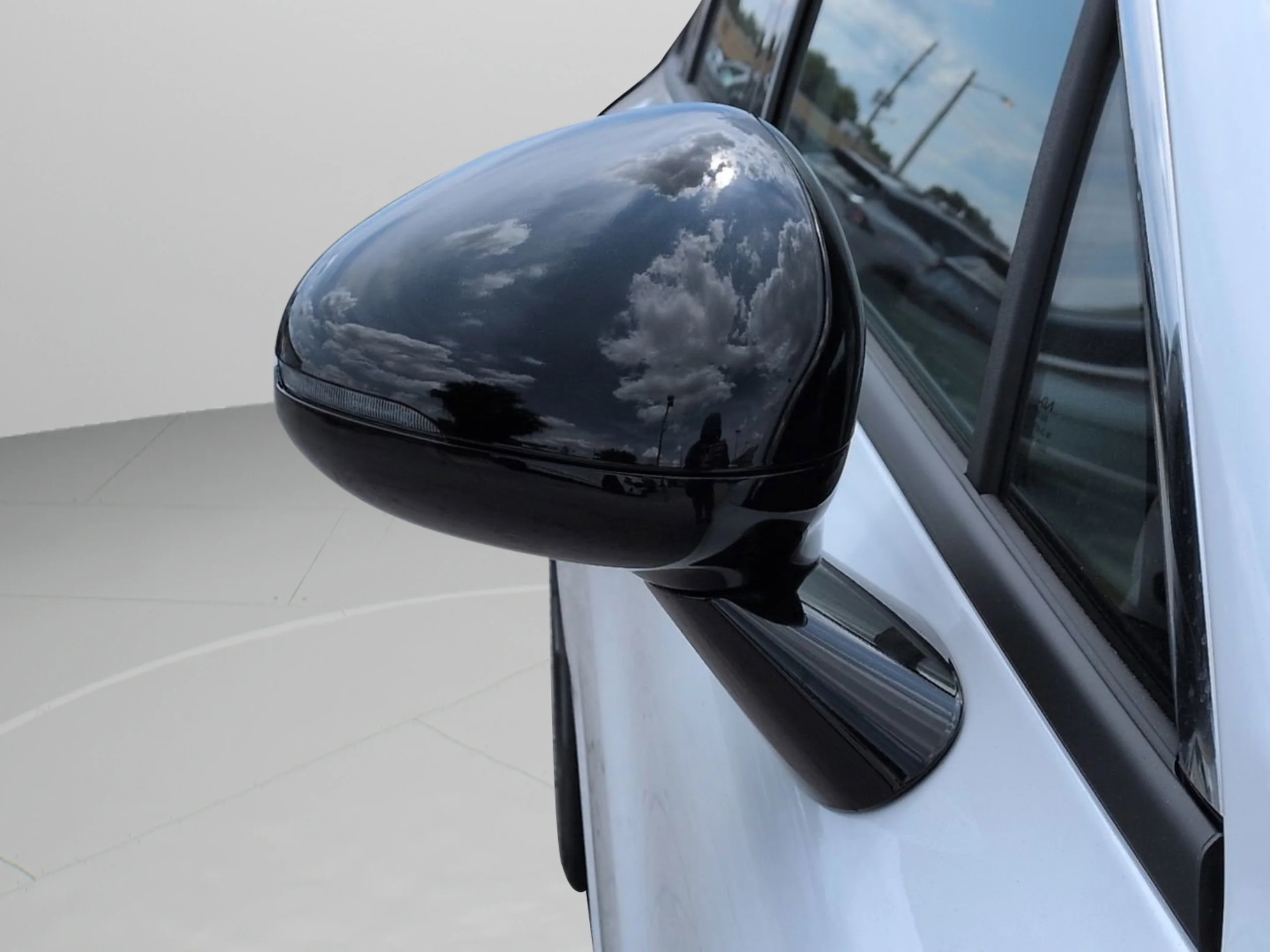 New 2026 Snow White Pearl Kia GT-Line image 31