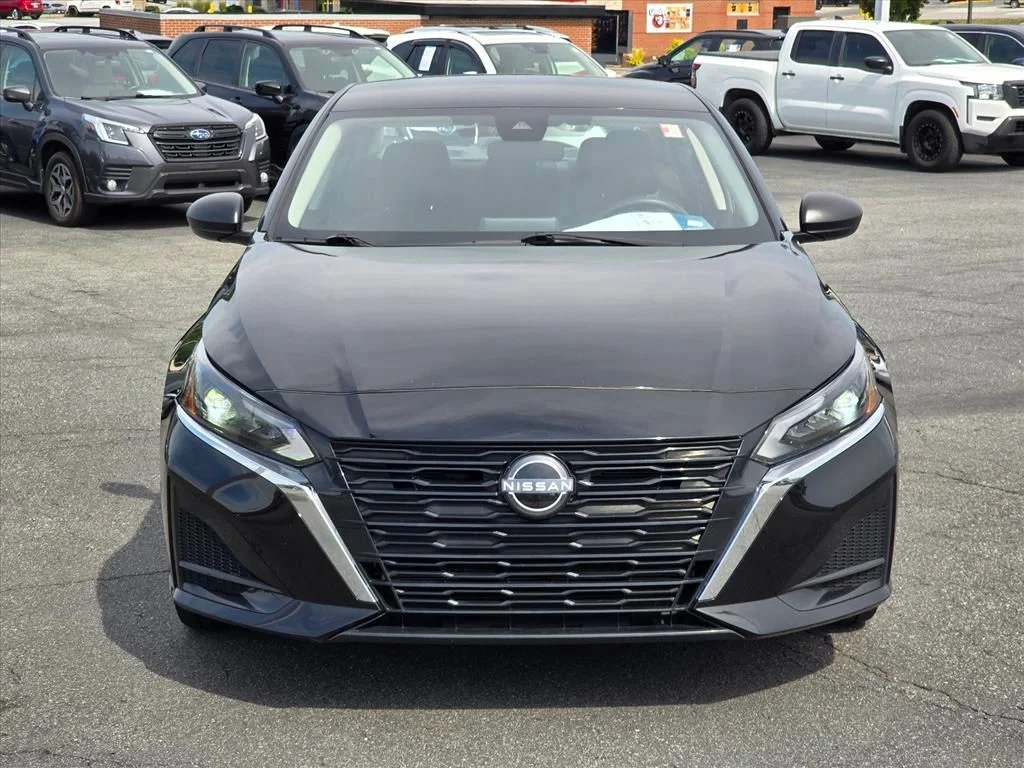 Used 2025 Black Nissan 2.5 SV image 22