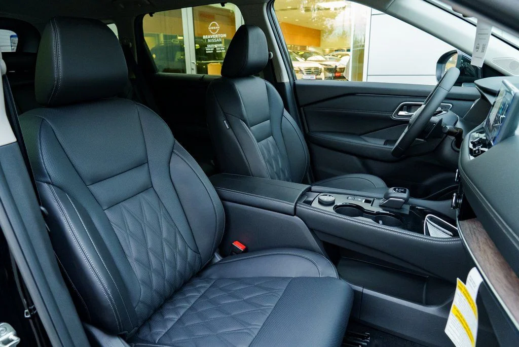 New 2026 Super Black Nissan Platinum image 28