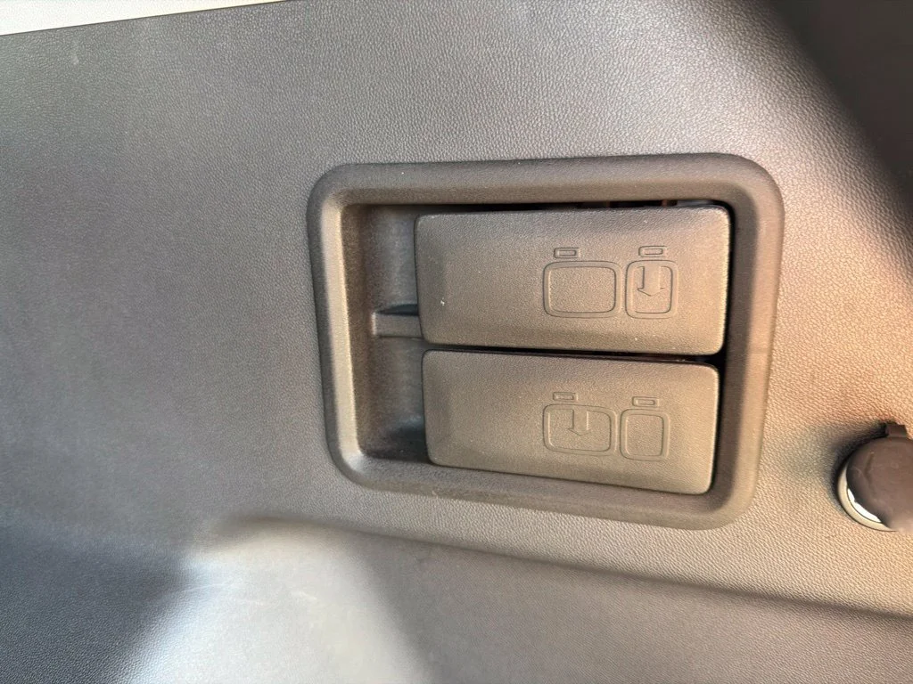 Used 2024 Summit White GMC AT4 image 12