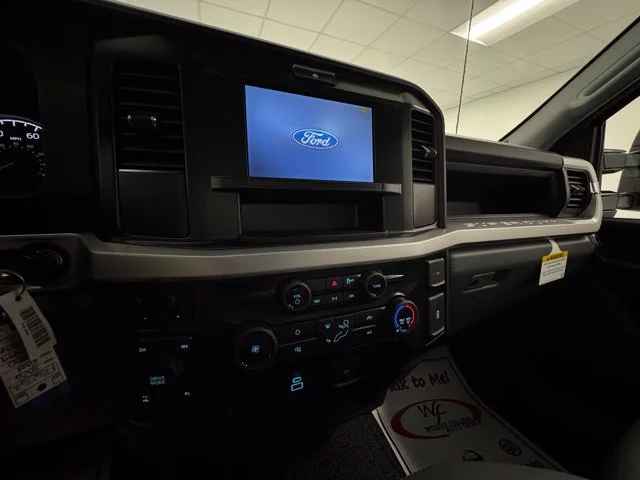 New 2026 Oxford White Ford F-250® XL image 34