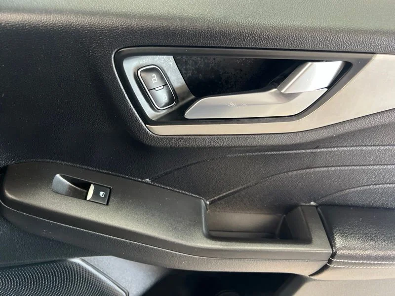 Used 2021 Gray Ford SEL image 15