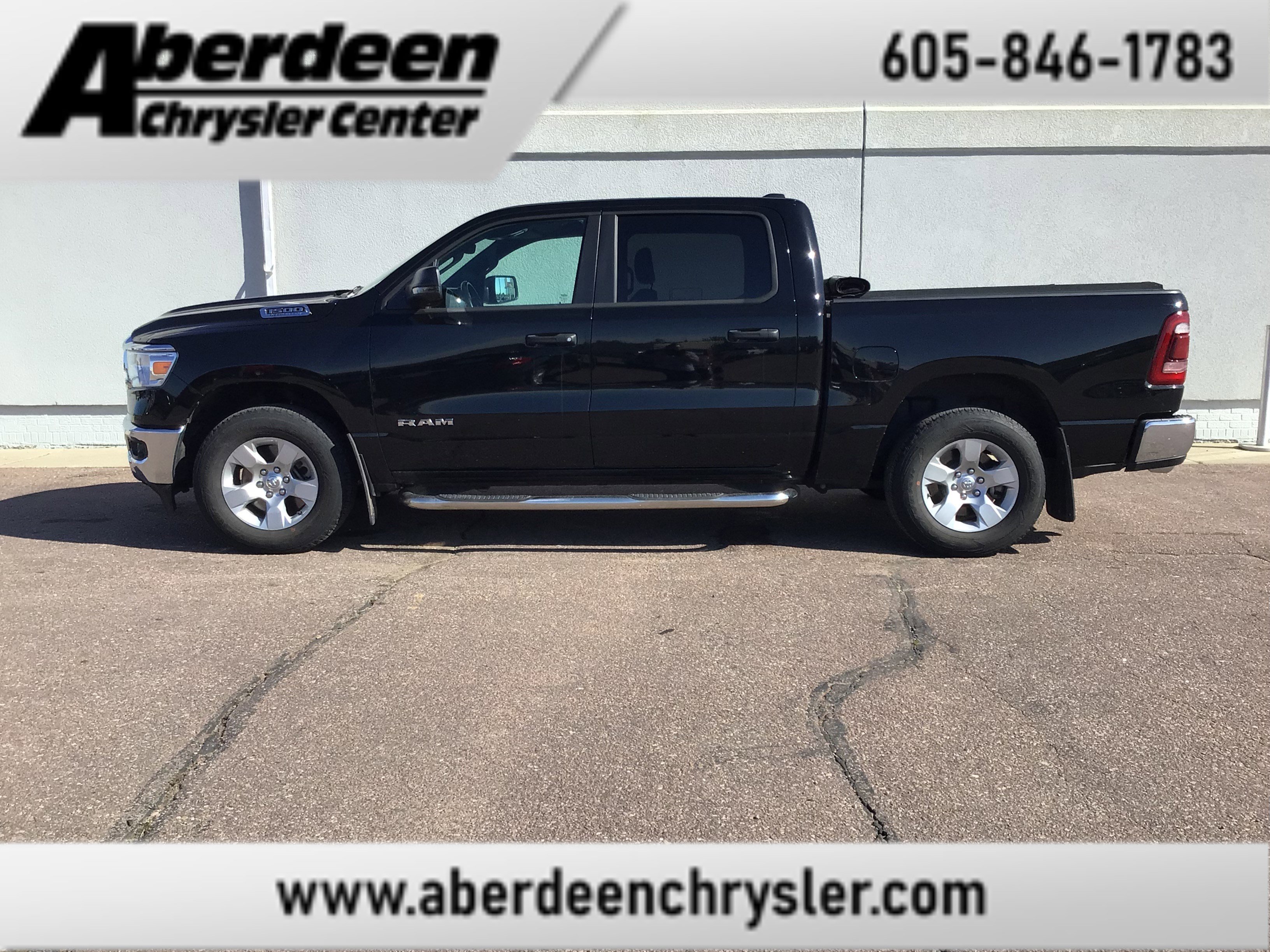 2023 RAM 1500 Big Horn/Lone Star 4x4 Crew Cab 5'7's photo