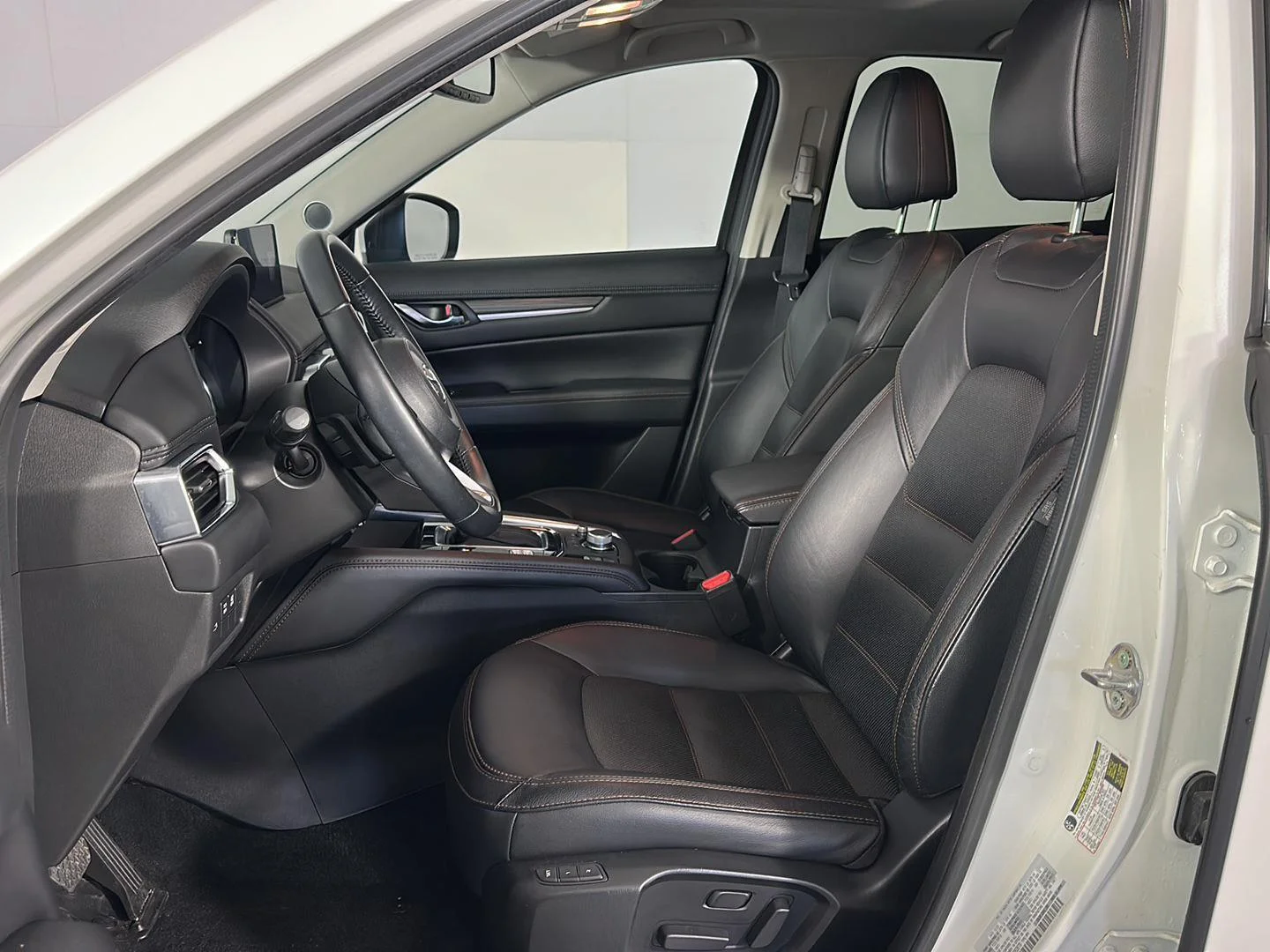 Used 2021 Snowflake White Pearl Mazda Grand Touring image 10
