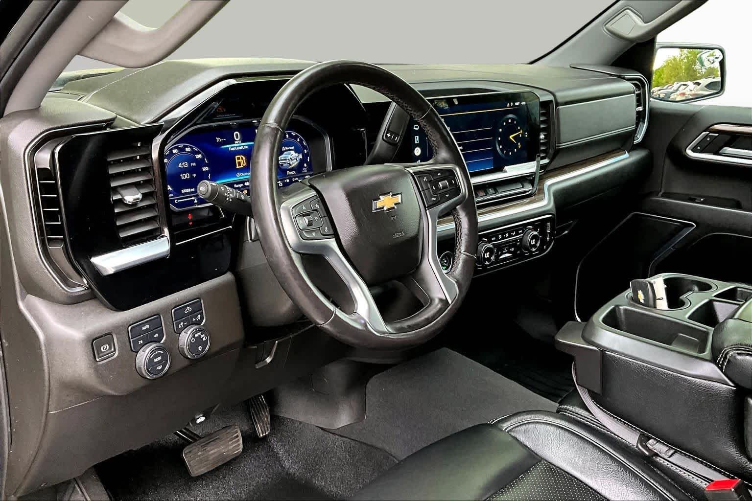 Used 2022 Black Chevrolet LT image 16
