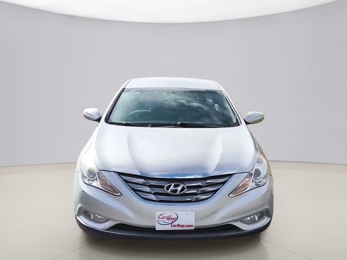Used 2011 Silver Hyundai LIMITED image 8