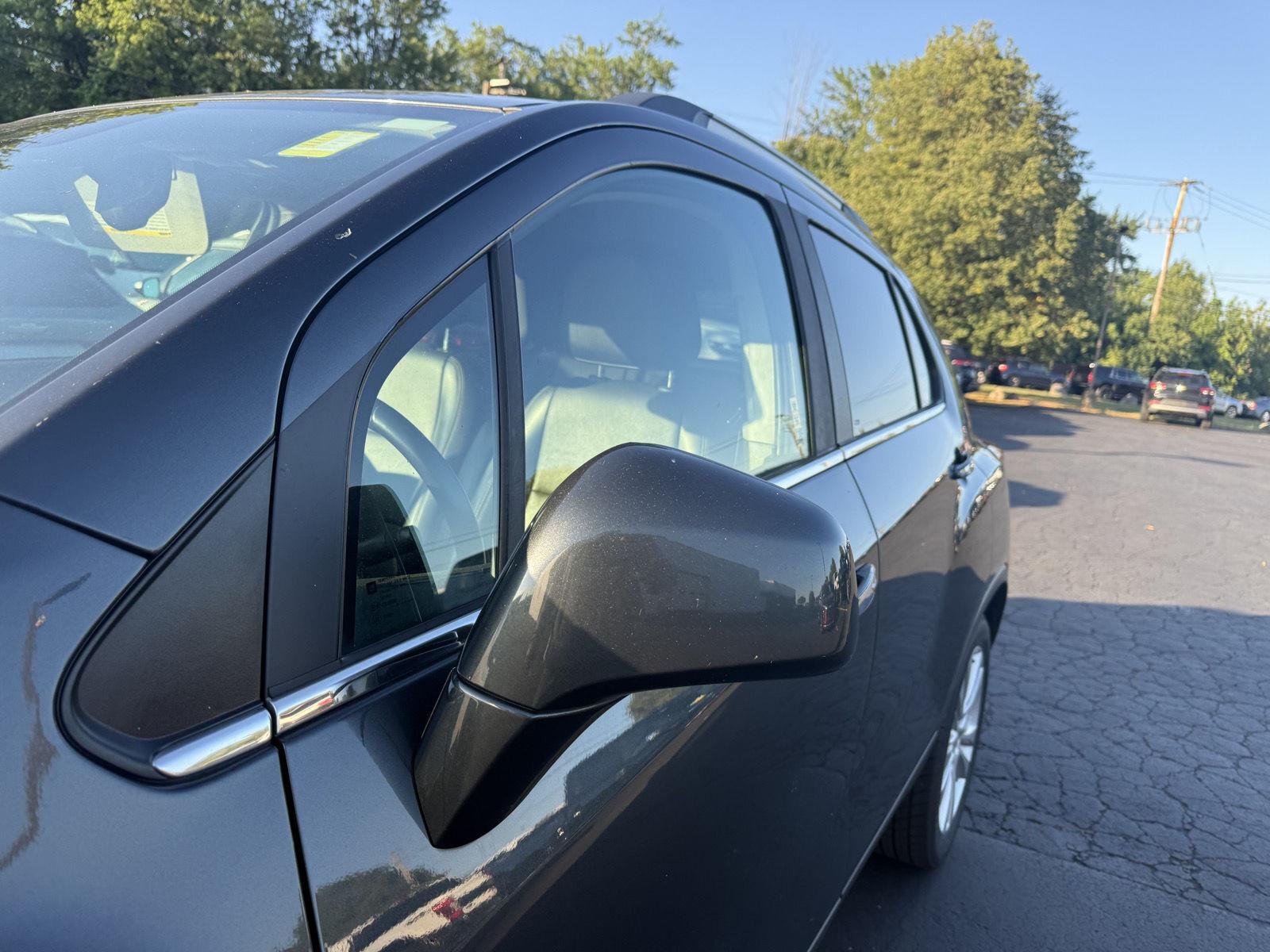 Used 2019 Nightfall Gray Metallic Chevrolet Premier image 3