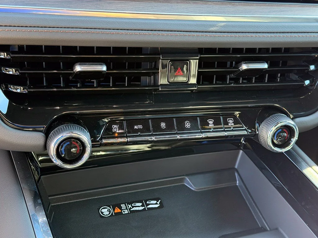 2026 Chevrolet Suburban High Country - Photo 21