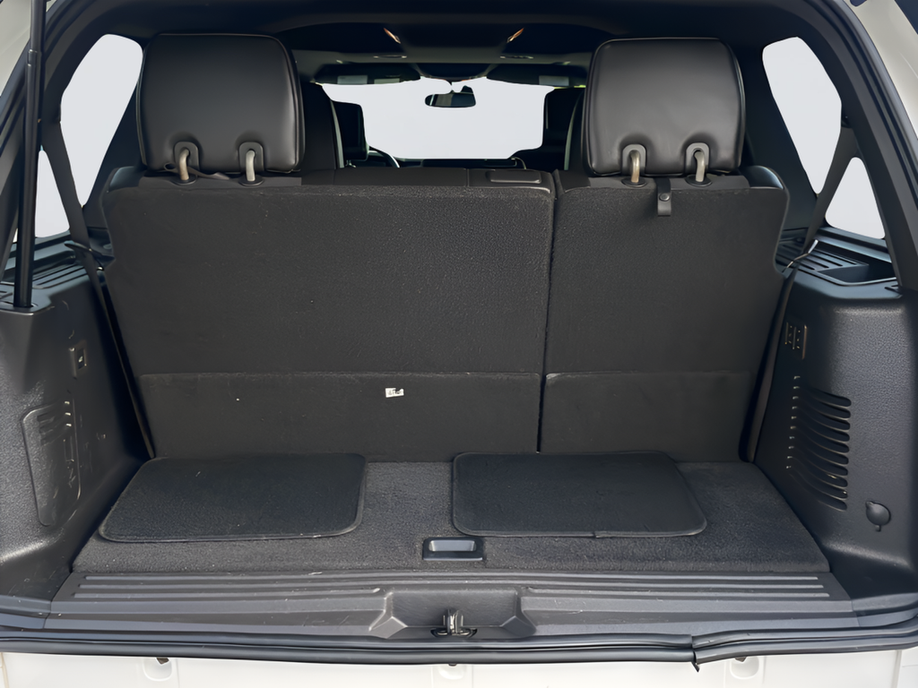 Used 2014 White Ford Limited image 38