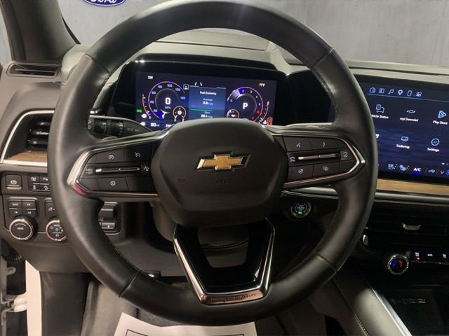 Used 2025 Black Chevrolet High Country image 27