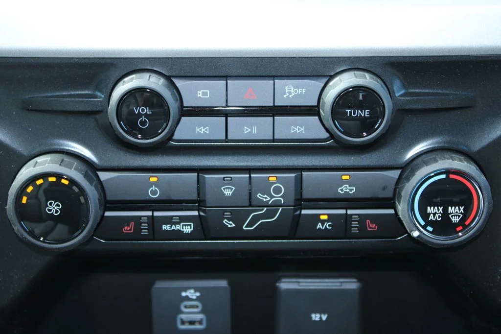 New 2026 Agate Black Metallic Ford F-250® XLT image 32