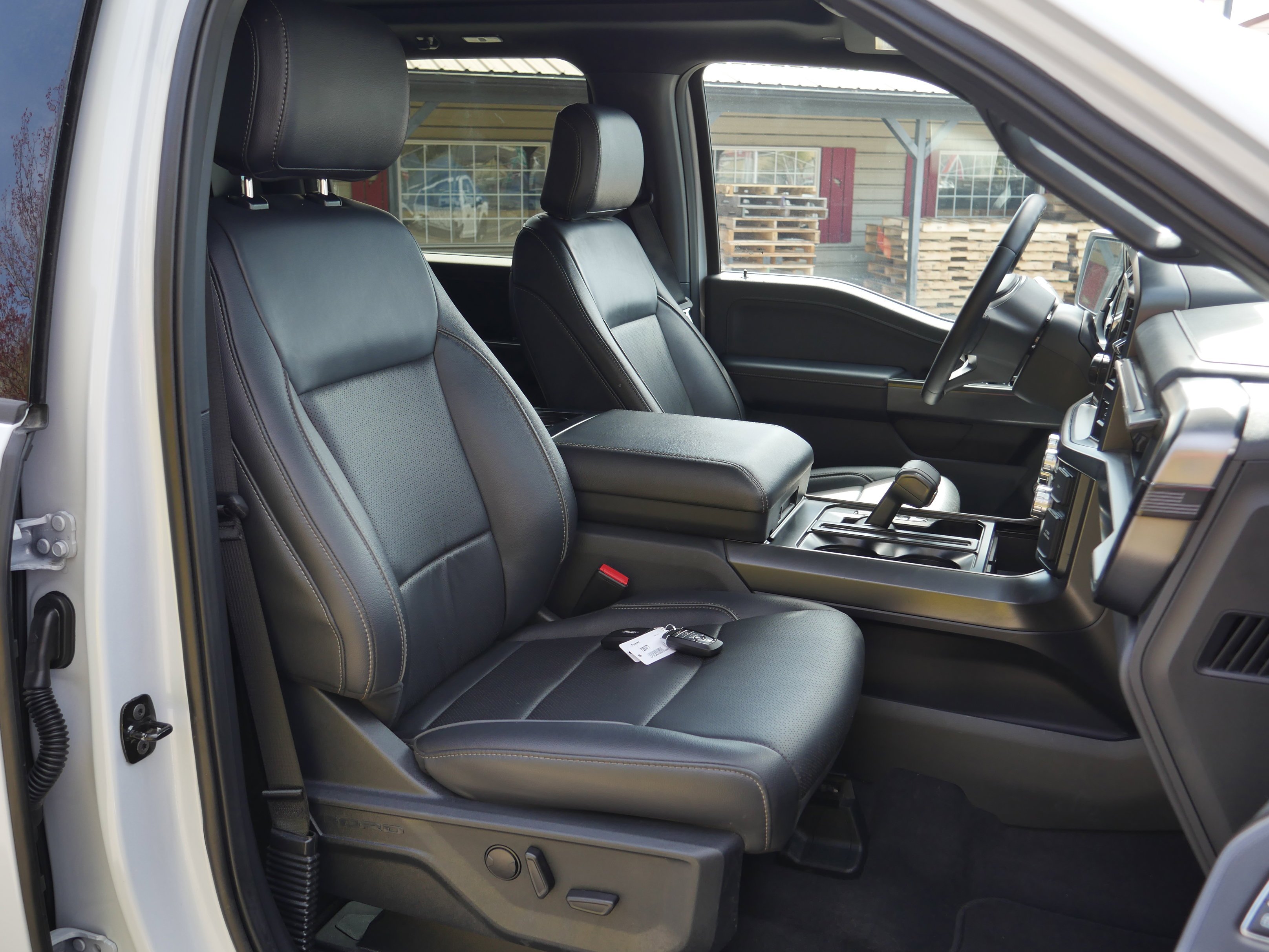 2025 Ford F-150 Lariat - Photo 31