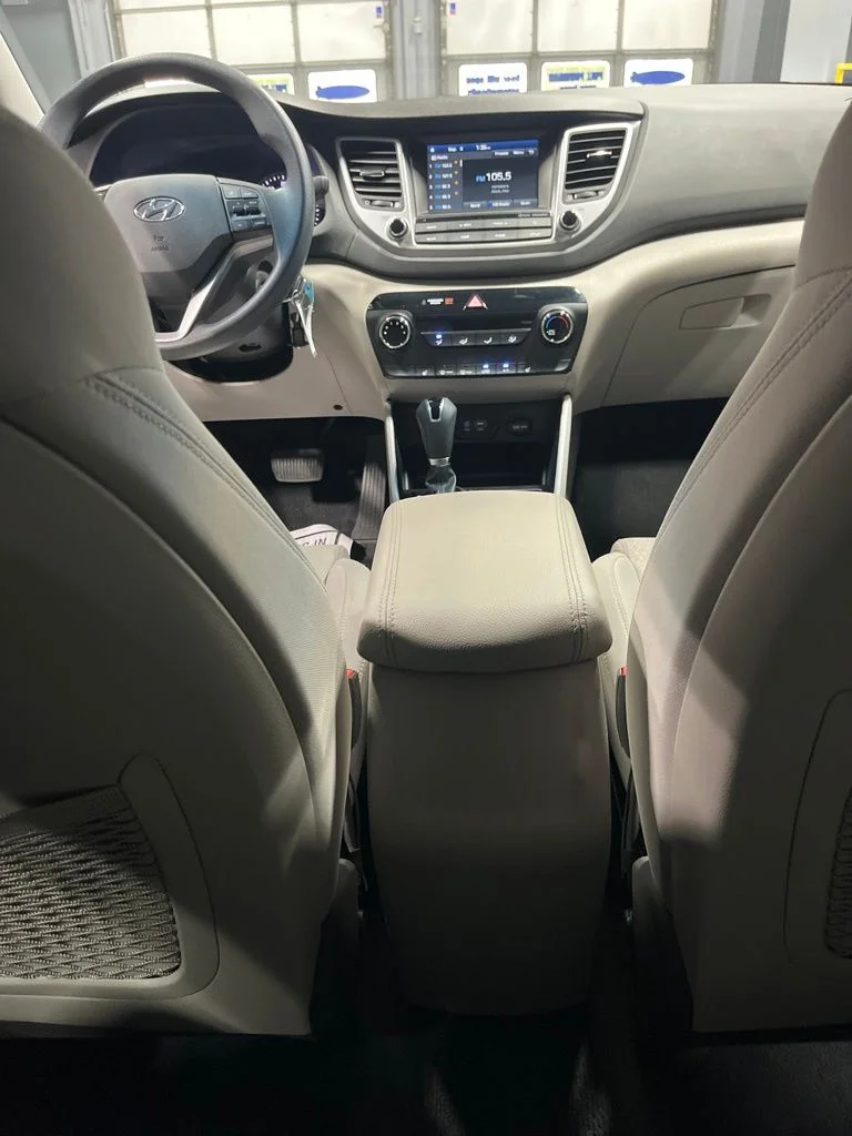 Used 2018 Molten Silver Hyundai SEL image 29