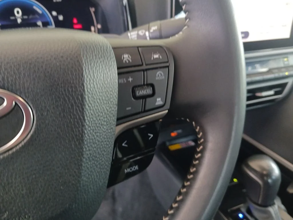 Used 2025 Red Toyota Hybrid image 33