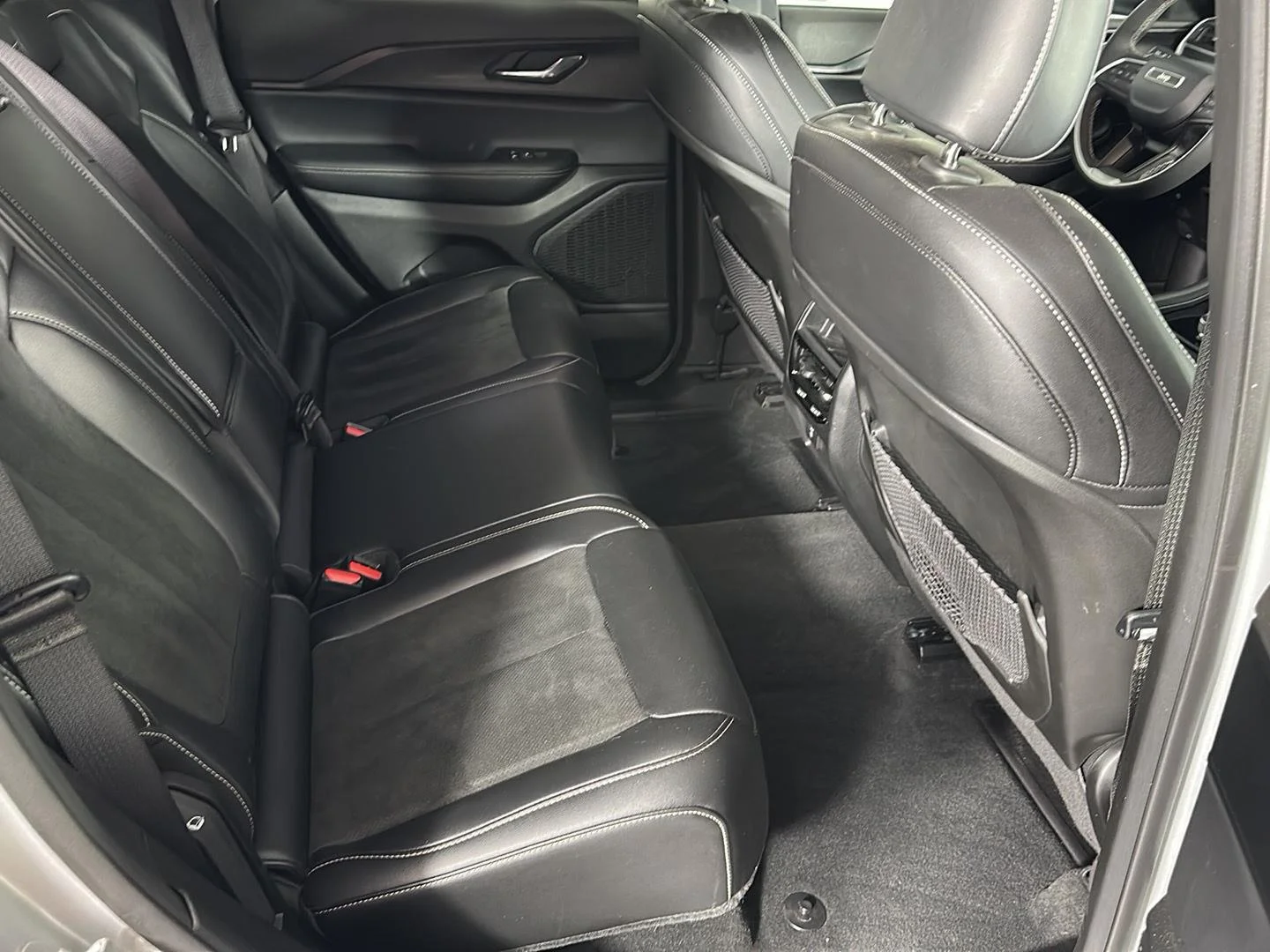Used 2025 Silver Zynith Jeep Altitude X image 7