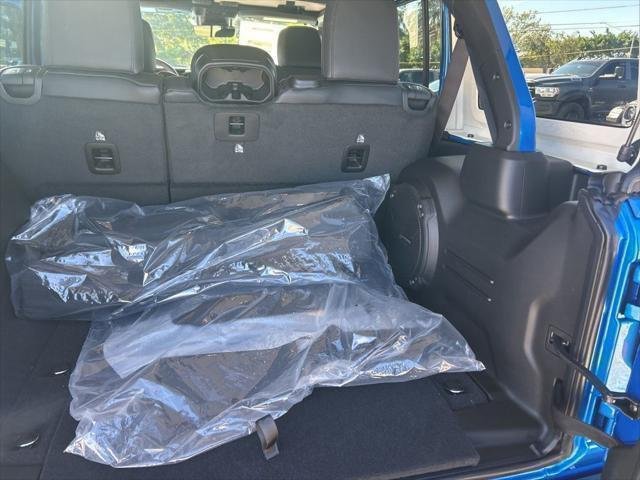 2025 Jeep Wrangler 4-Door Sahara - Photo 33