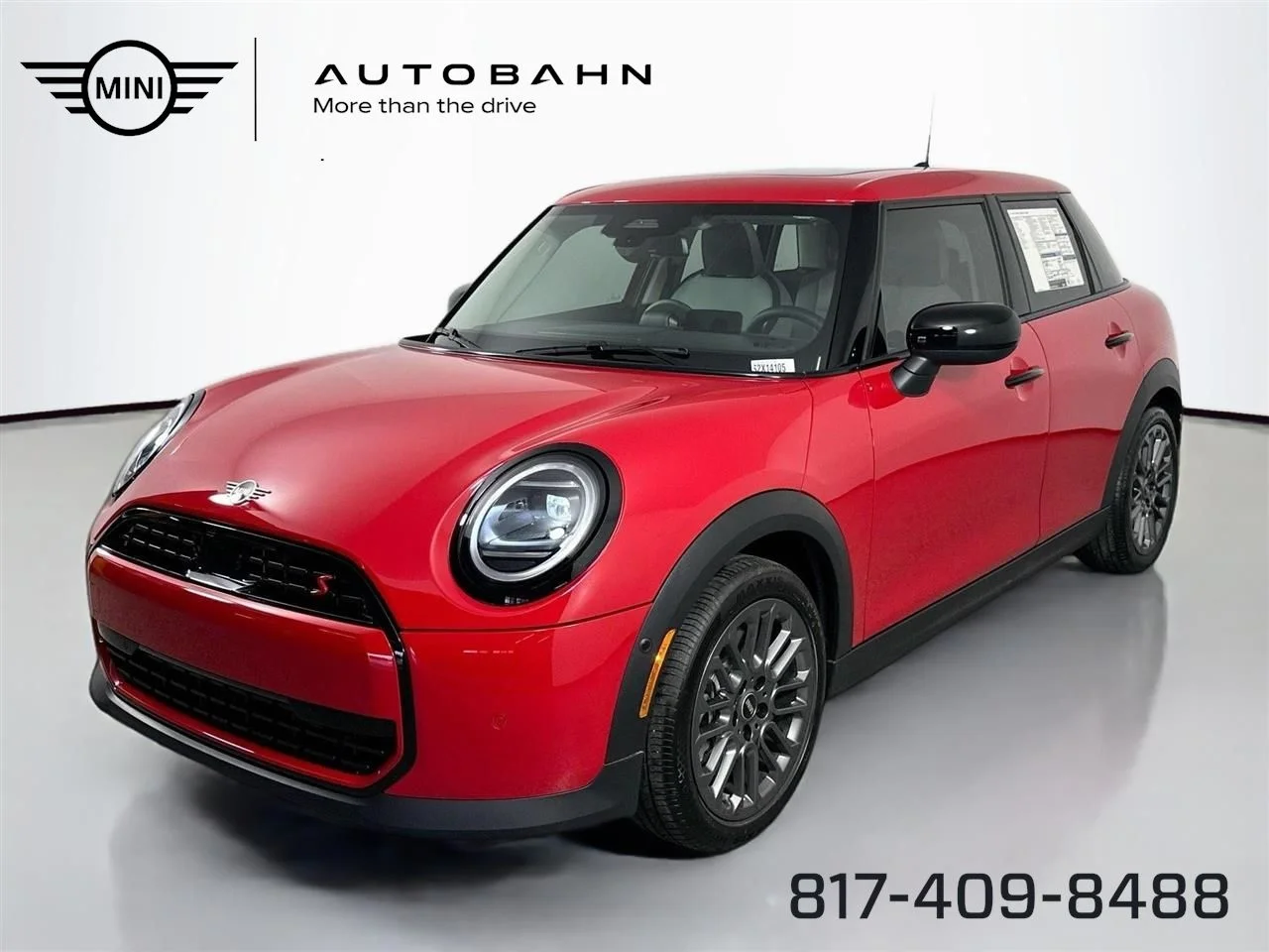 2025 MINI Hardtop Cooper S Signature's photo
