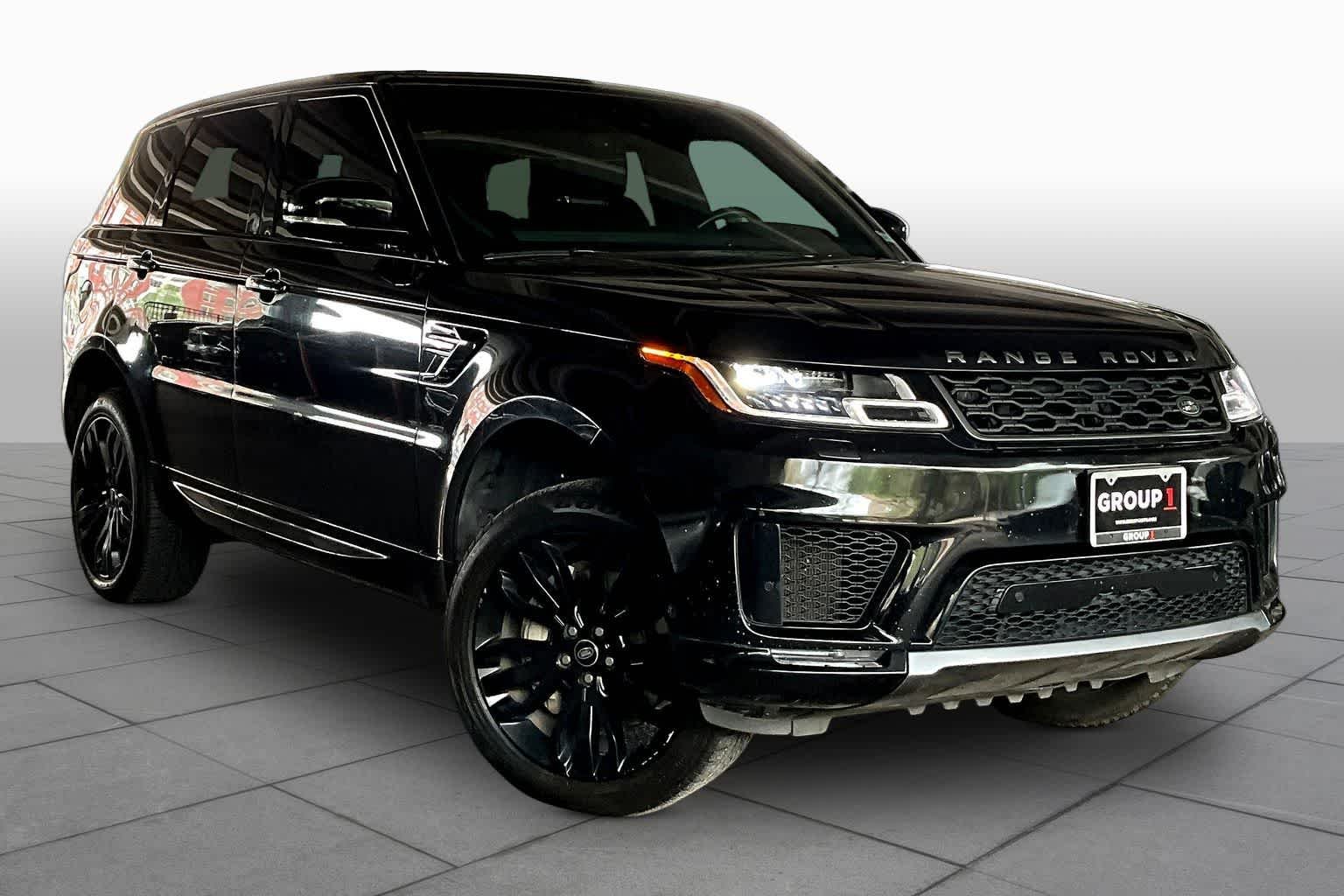 Used 2022 Santorini Black Metallic Land Rover HSE Silver Edition image 2