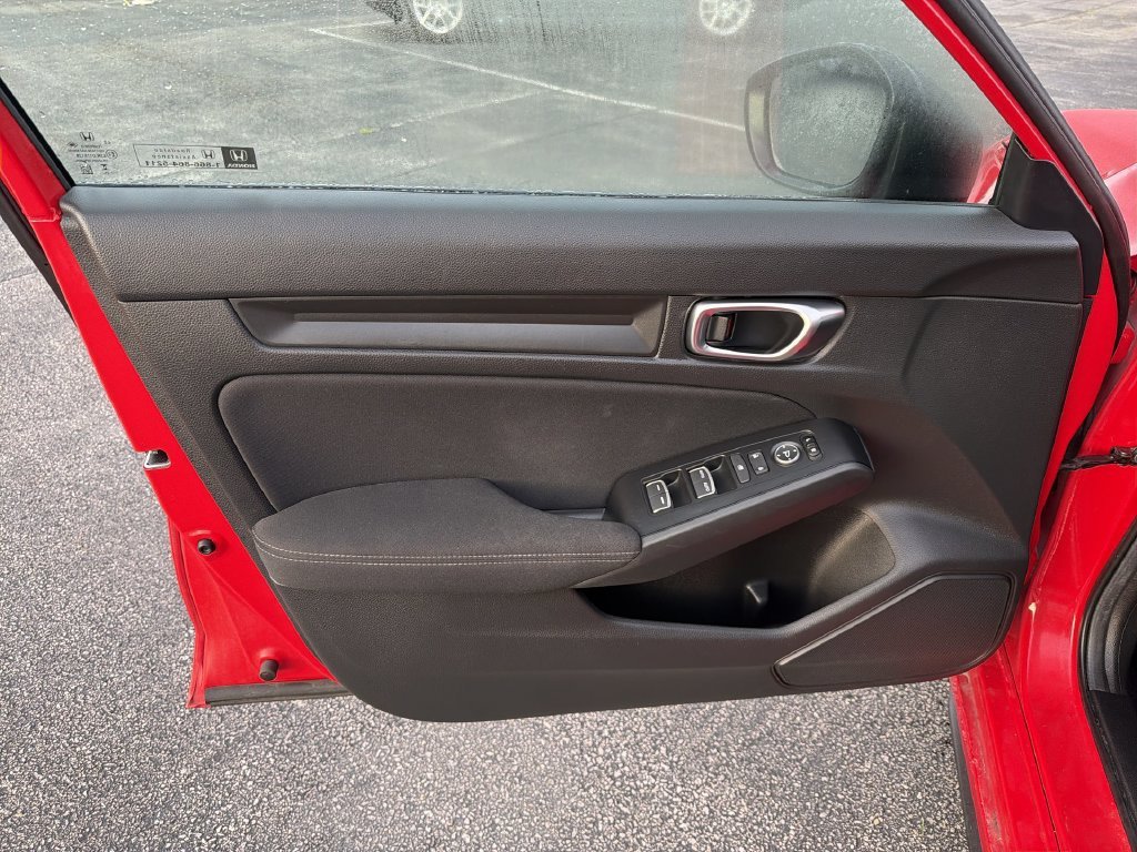 2025 Honda Civic Hatchback Sport - Photo 18