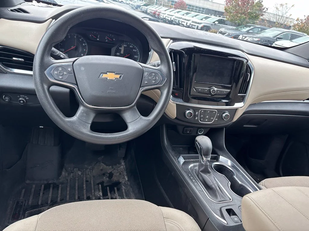 Used 2022 Blue Chevrolet LS image 9