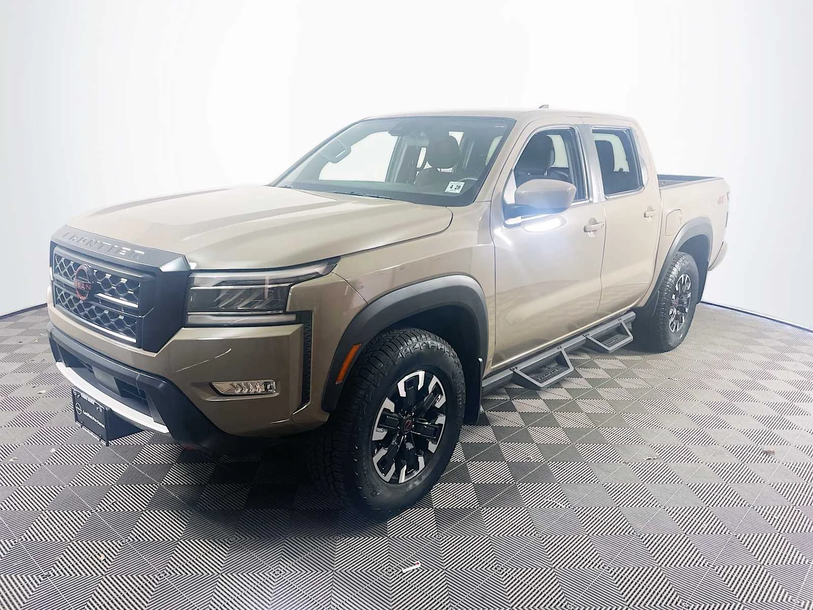 2024 Nissan Frontier PRO-4X Crew Cab 4X4's photo